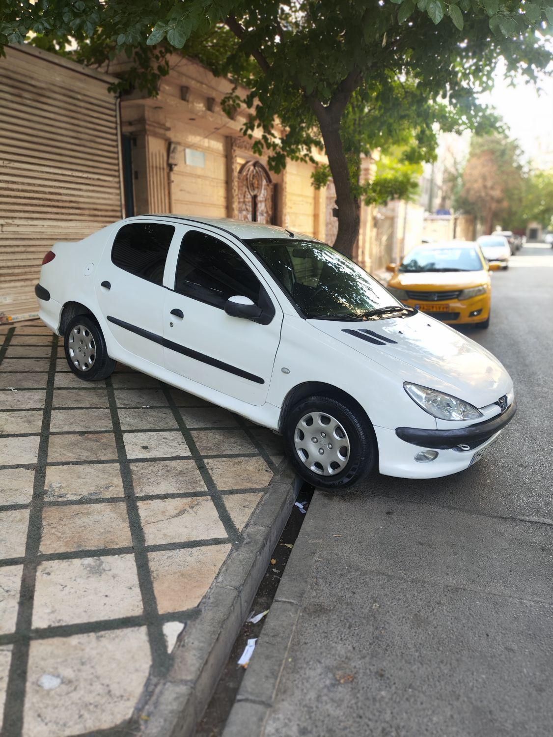 خودرو پژو، ۲۰۶ صندوق دار آگهی ann_18728158