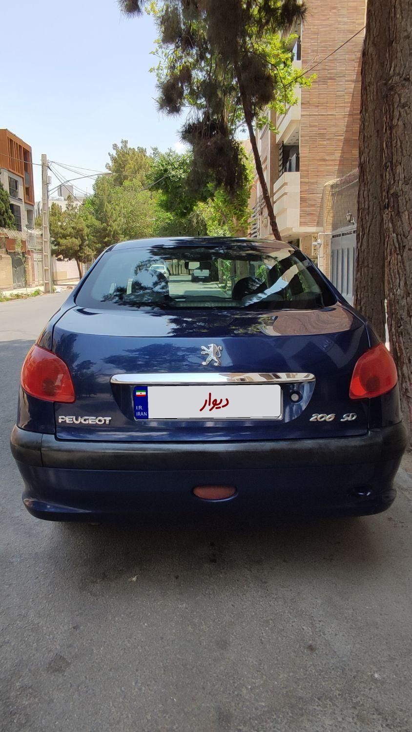 پژو ۲۰۶ صندوق دار v8 - 1391