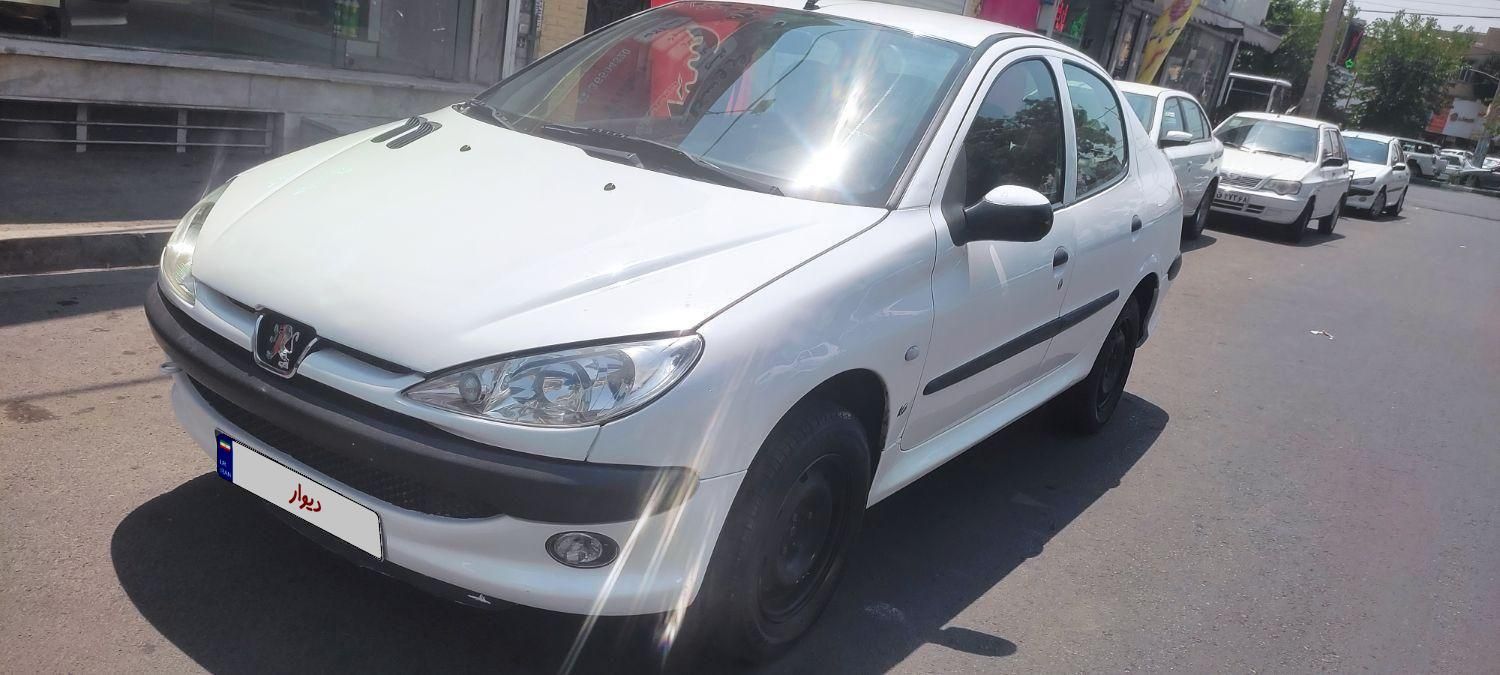 پژو ۲۰۶ صندوق دار v8 - 1390