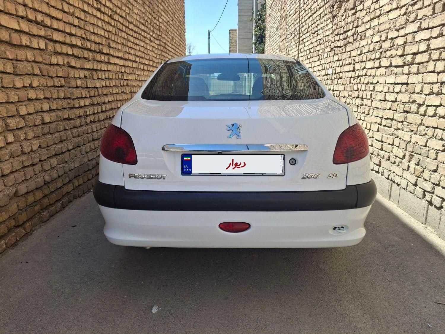 خودرو پژو، ۲۰۶ صندوق دار آگهی ann_18728810