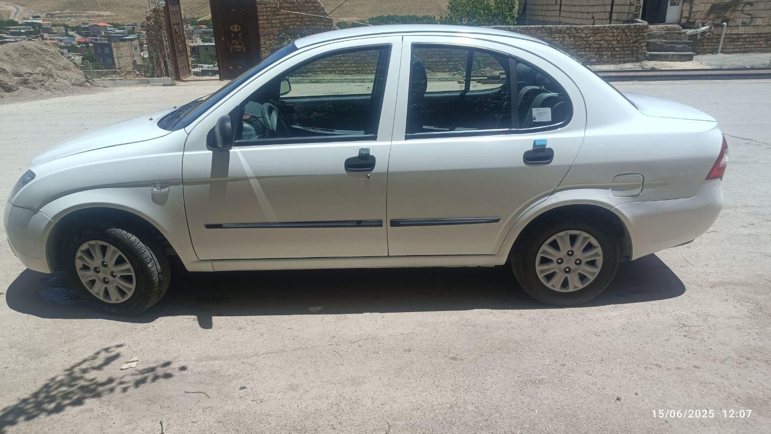 تیبا صندوق دار SX - 1400