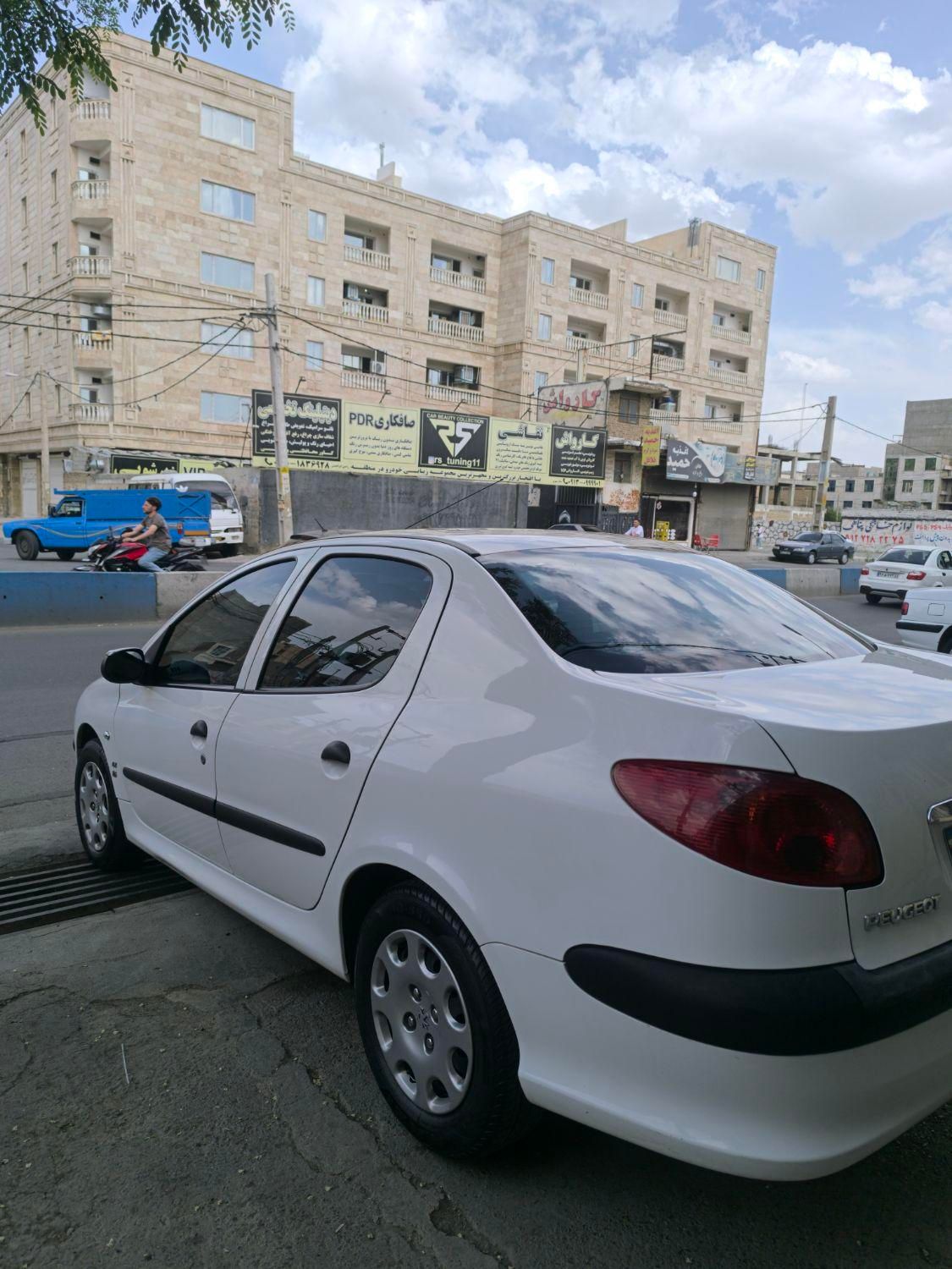 پژو ۲۰۶ صندوق دار v8 - 1396