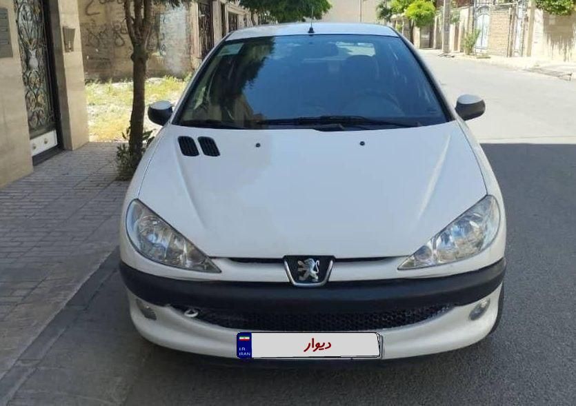 پژو ۲۰۶ صندوق دار v8 - 1393