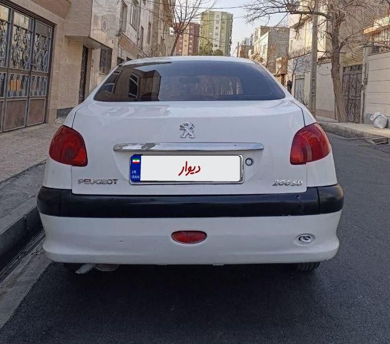 پژو ۲۰۶ صندوق دار v8 - 1393