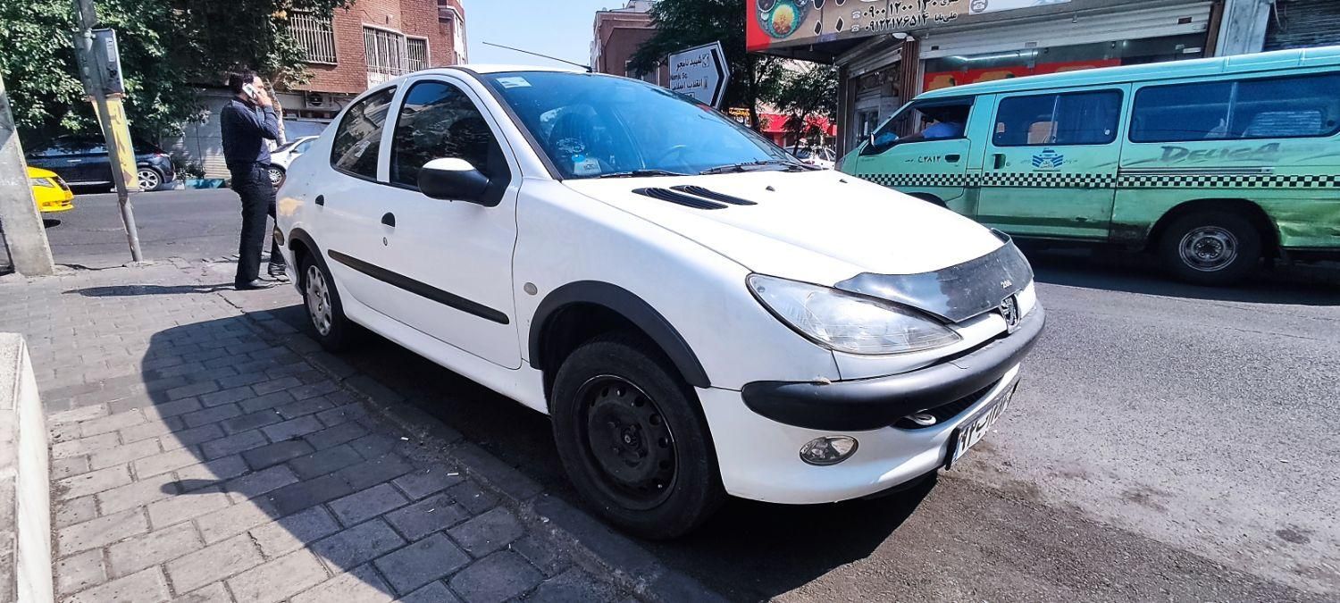 پژو ۲۰۶ صندوق دار v8 - 1392