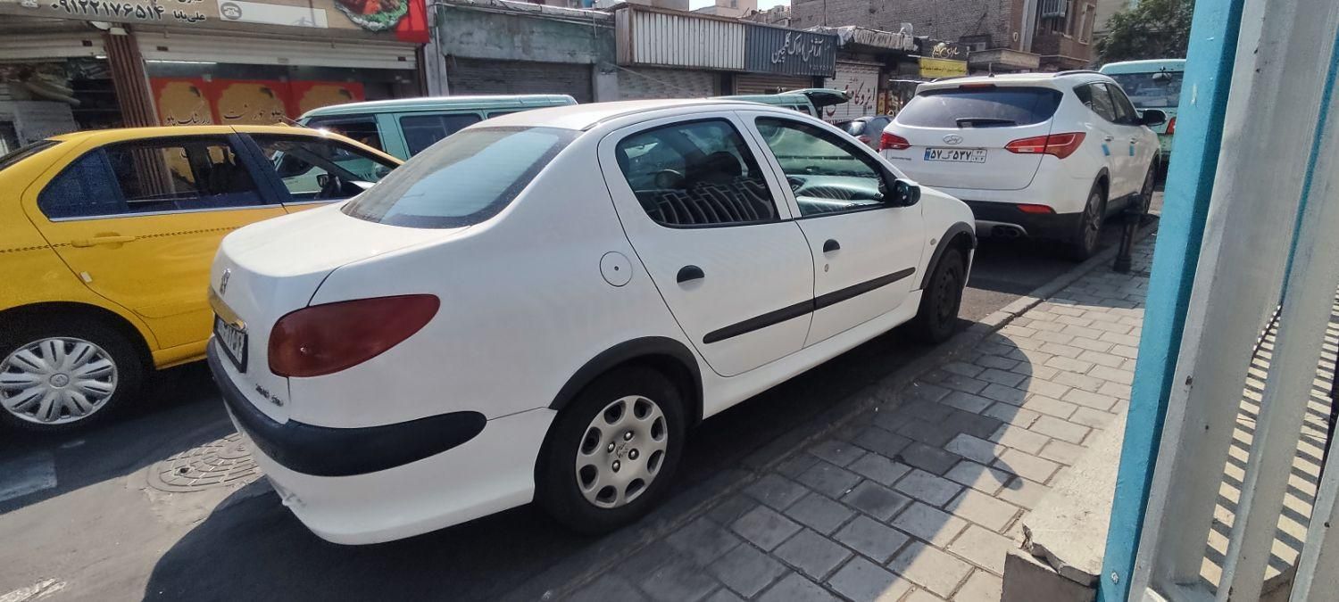 پژو ۲۰۶ صندوق دار v8 - 1392