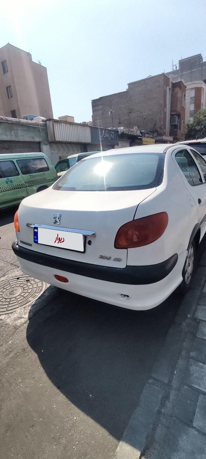 پژو ۲۰۶ صندوق دار v8 - 1392