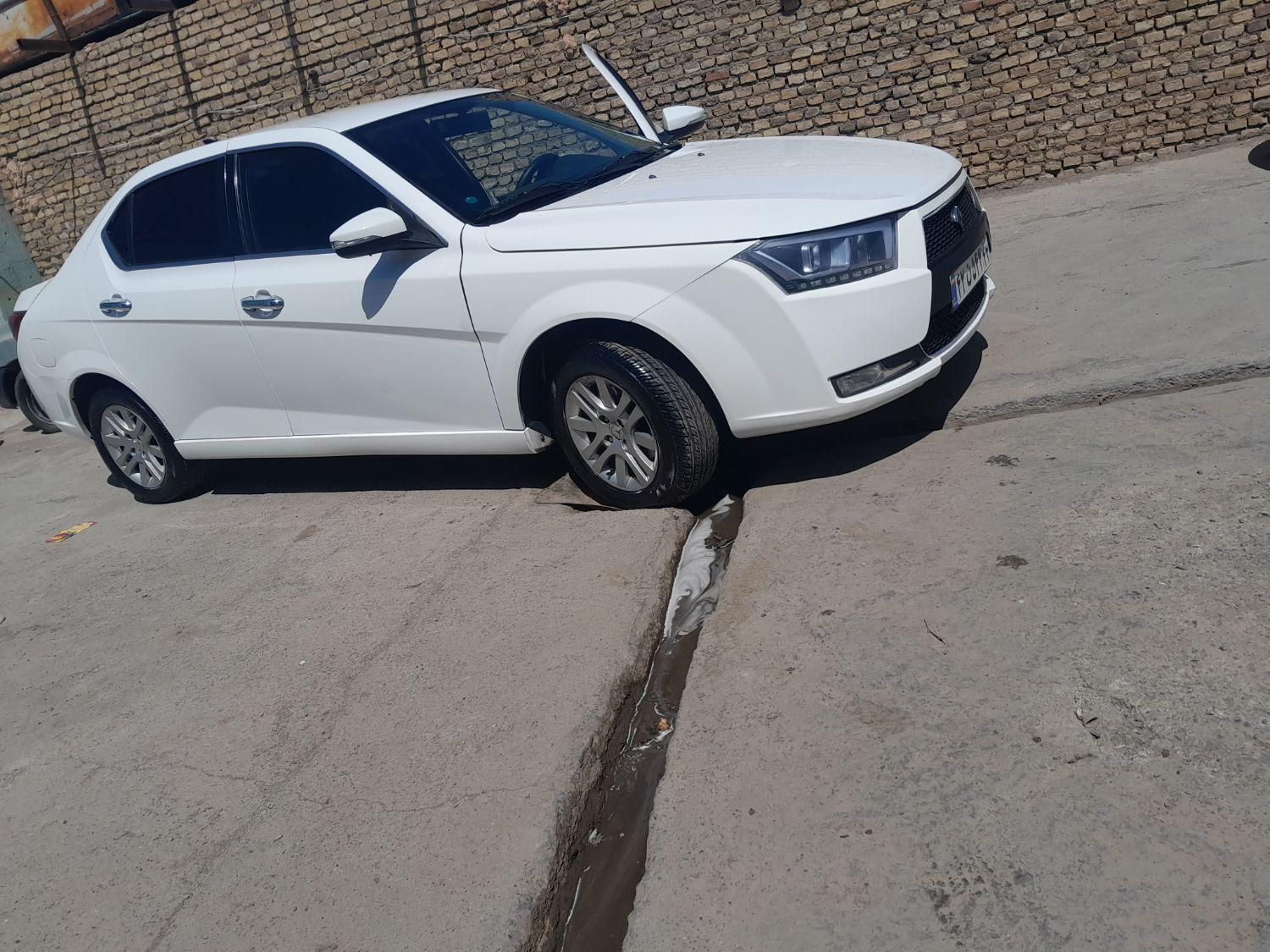 دنا پلاس تیپ ۲ سانروف ۴ ایربگ - 1400