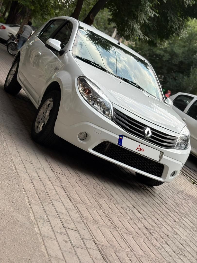 رنو ساندرو اتوماتیک - 1395