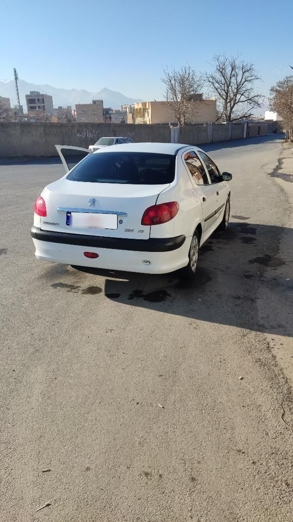 خودرو پژو، ۲۰۶ صندوق دار آگهی ann_18731042