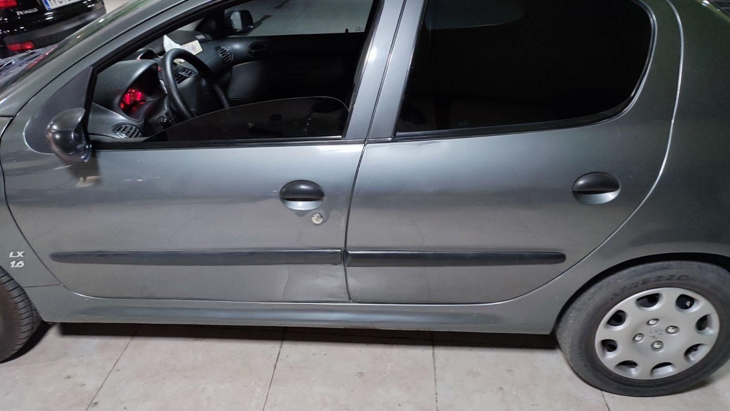 پژو ۲۰۶ صندوق دار v8 - 1393