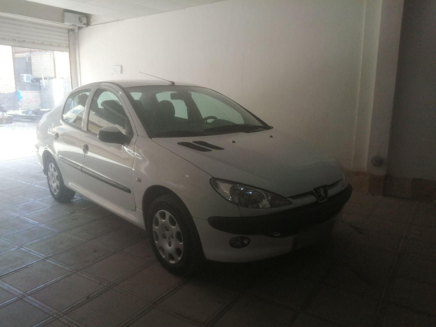پژو ۲۰۶ صندوق دار v8 - 1394