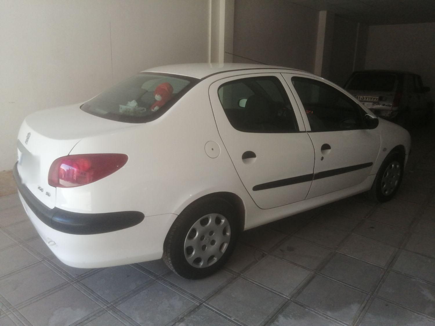 پژو ۲۰۶ صندوق دار v8 - 1394