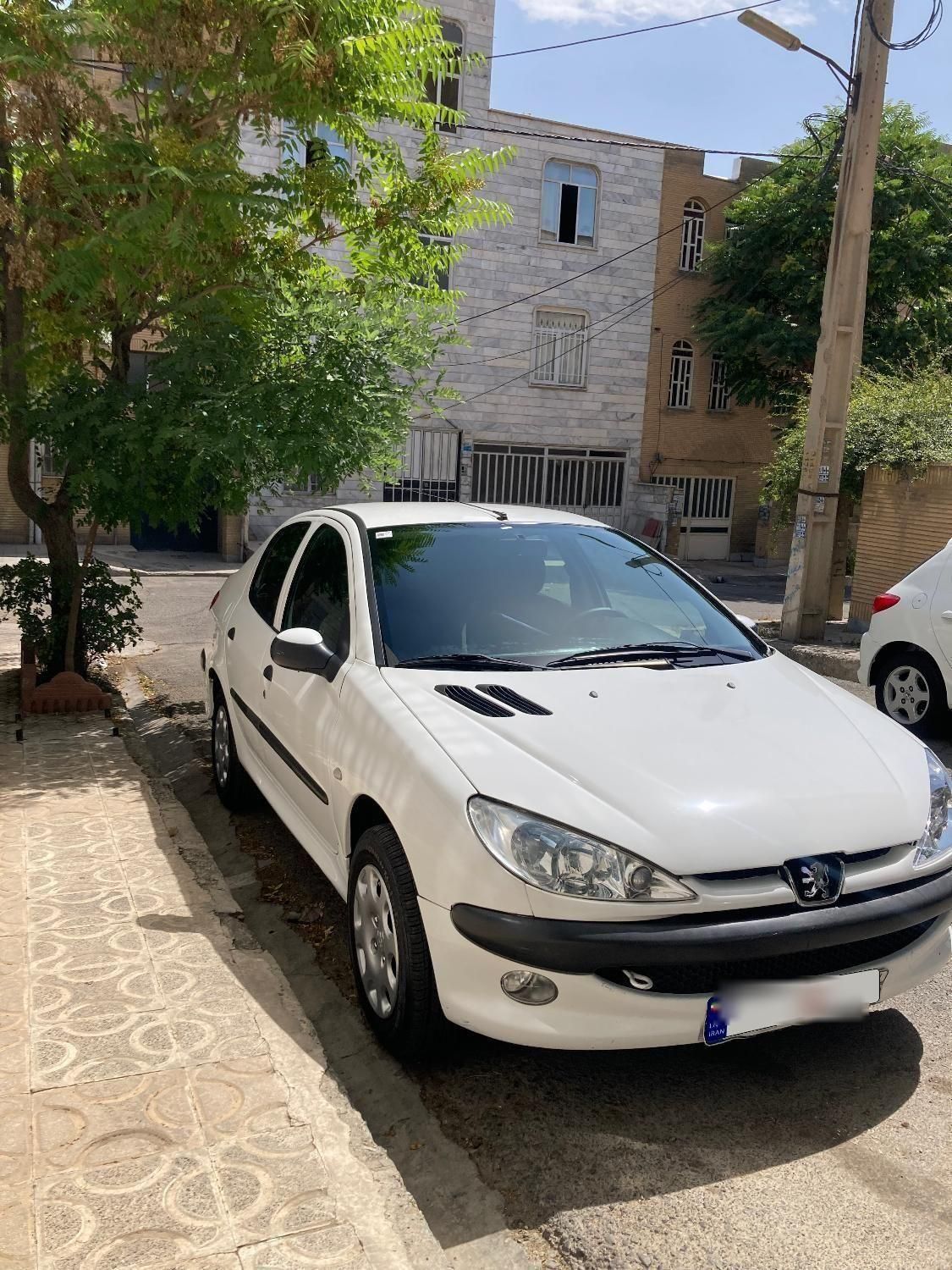 پژو ۲۰۶ صندوق دار v8 - 1396