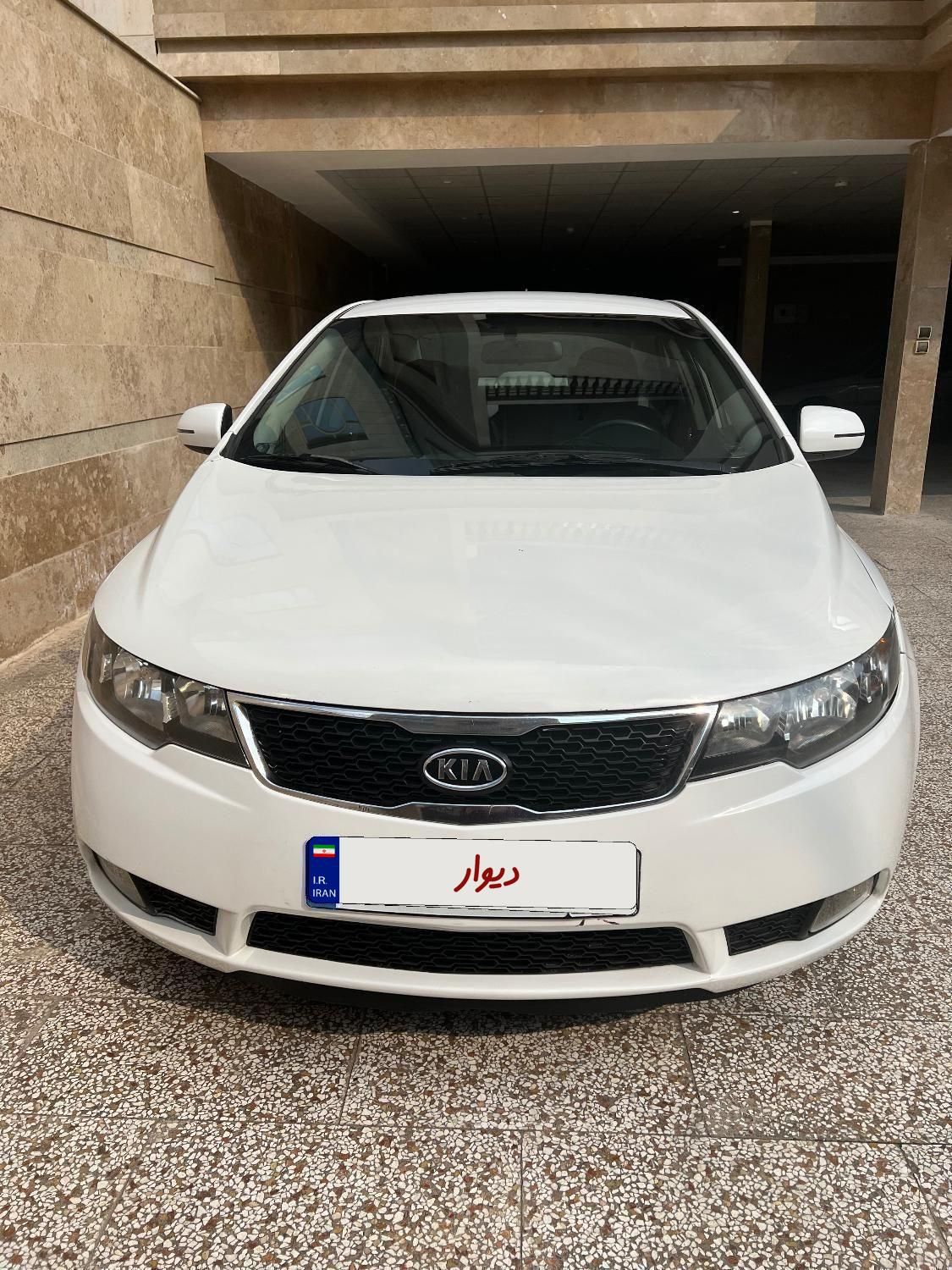 کیا سراتو 2.0 لیتر اتوماتیک GT لاین - 2015