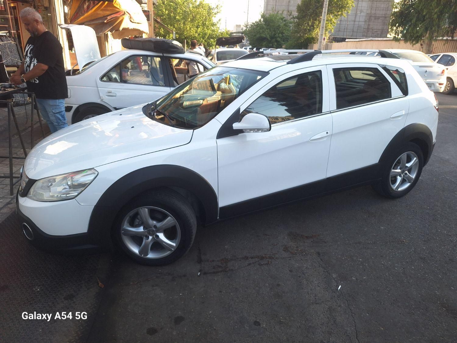 خودرو دانگ فنگ، H30 کراس آگهی ann_18732637