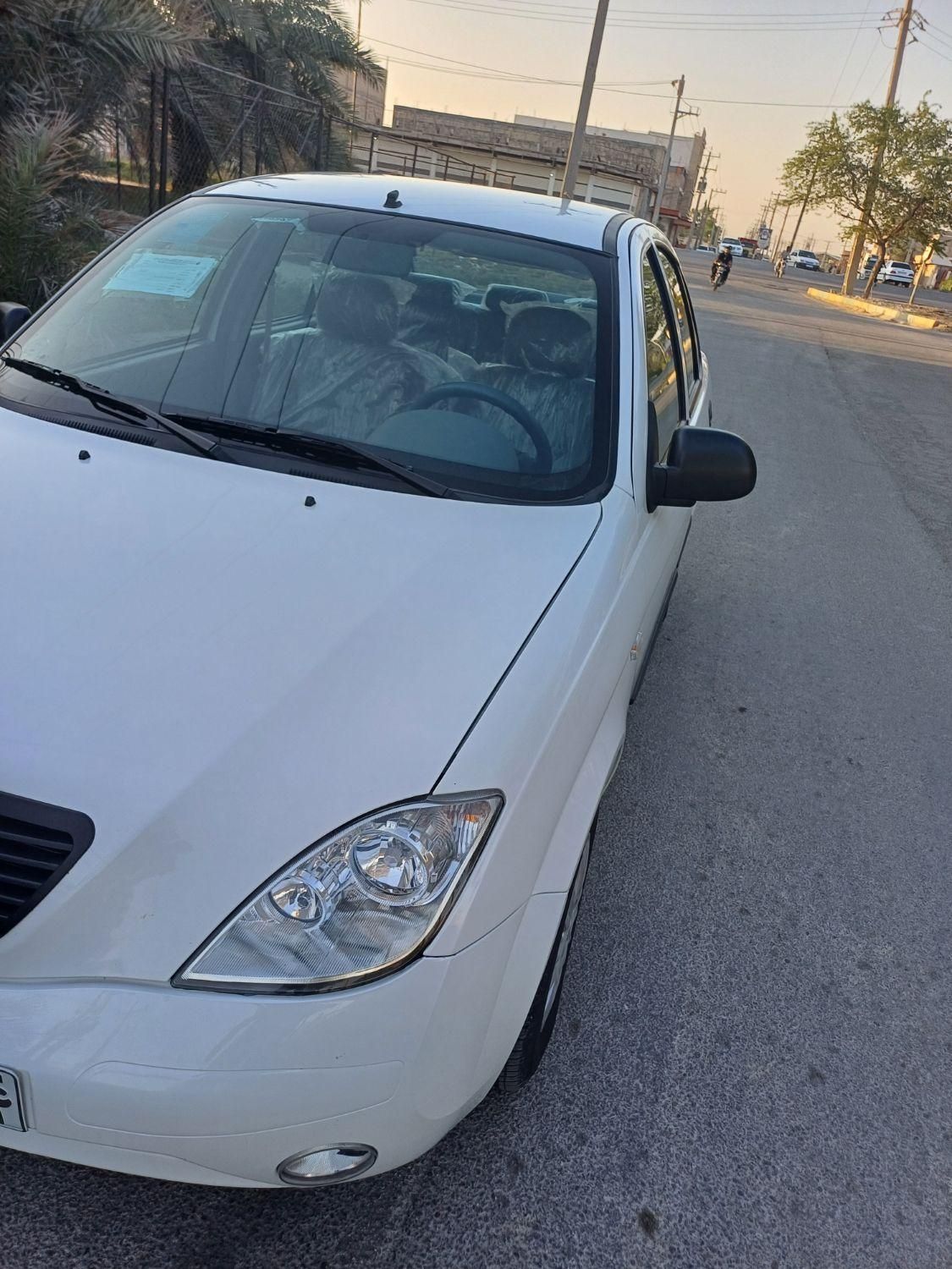 تیبا صندوق دار SX - 1400