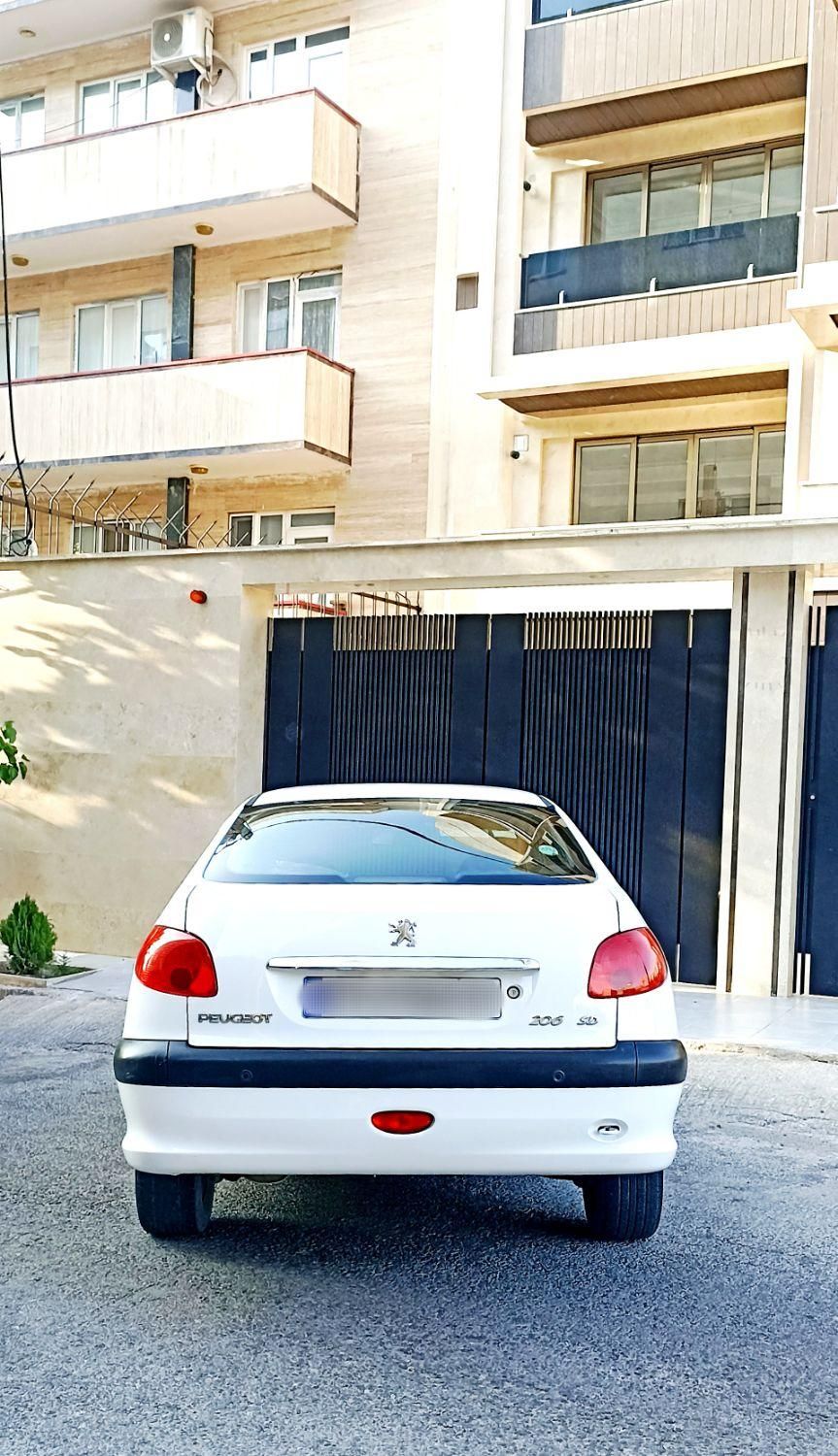 پژو ۲۰۶ صندوق دار v8 - 1393