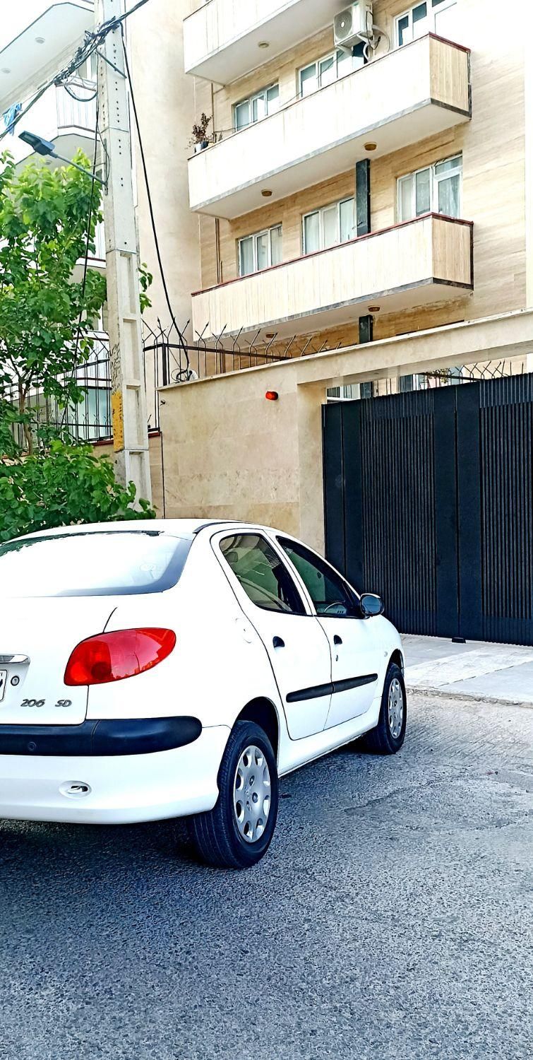پژو ۲۰۶ صندوق دار v8 - 1393