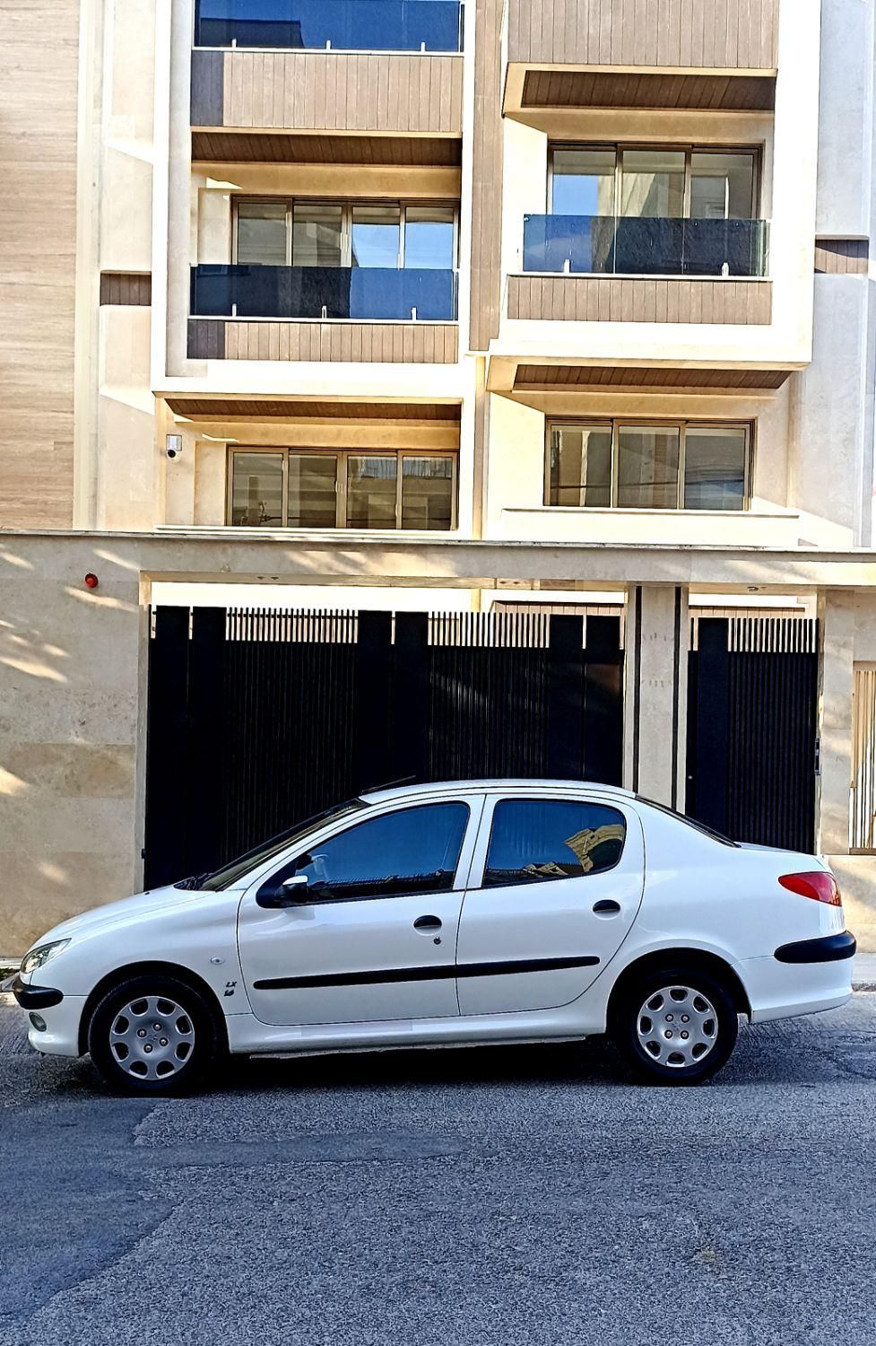 پژو ۲۰۶ صندوق دار v8 - 1393