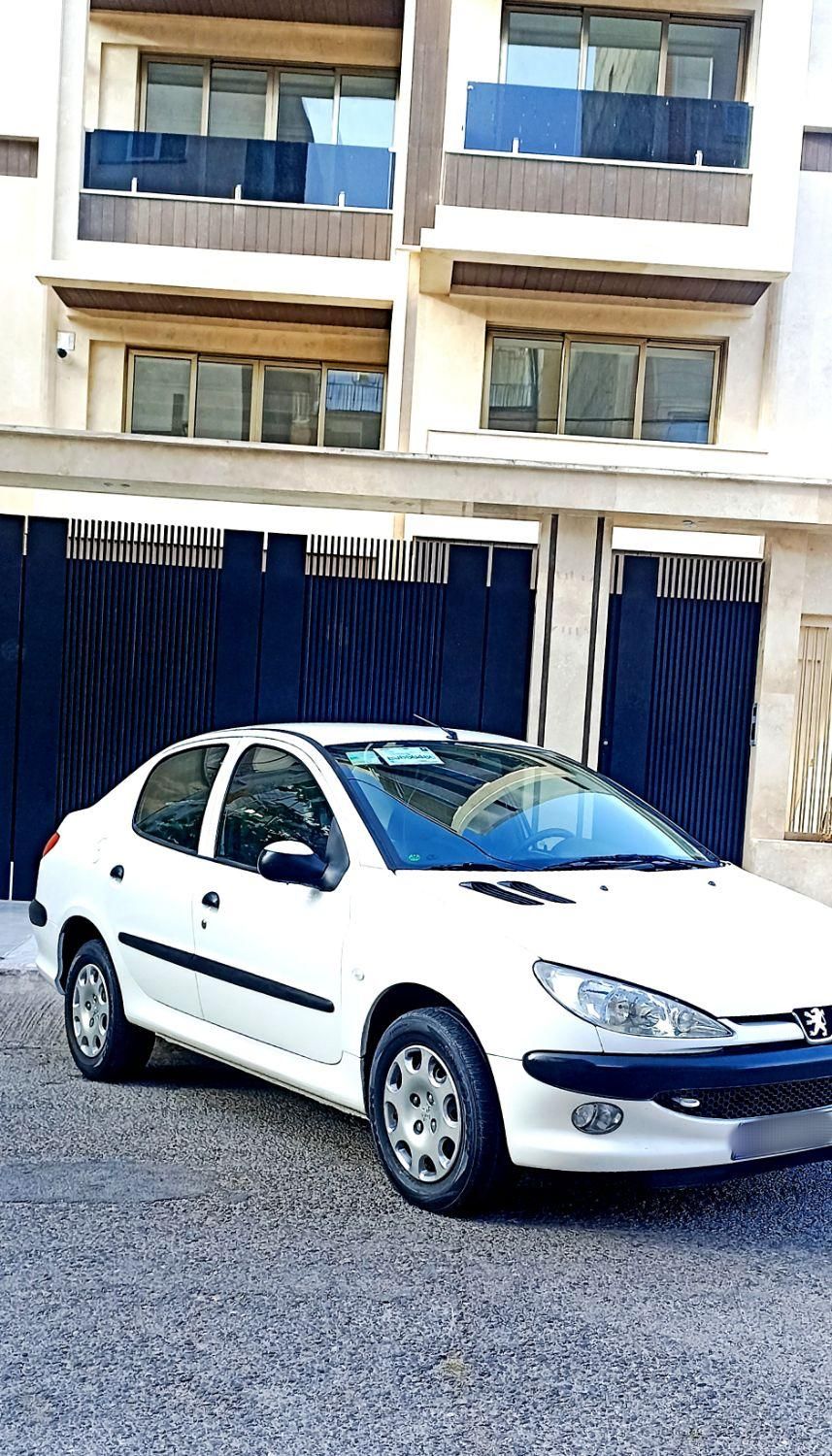 پژو ۲۰۶ صندوق دار v8 - 1393