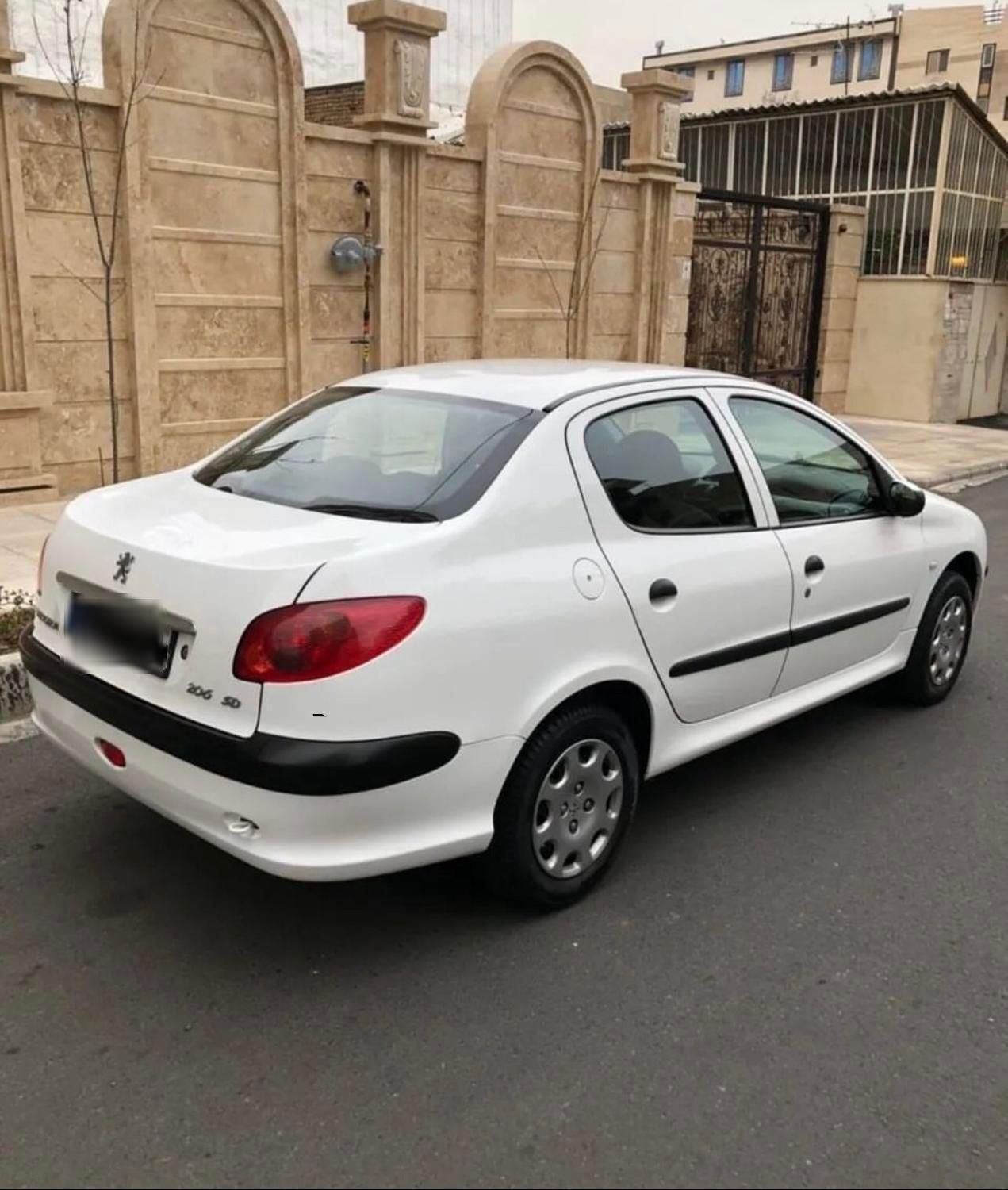 پژو ۲۰۶ صندوق دار v8 - 1390