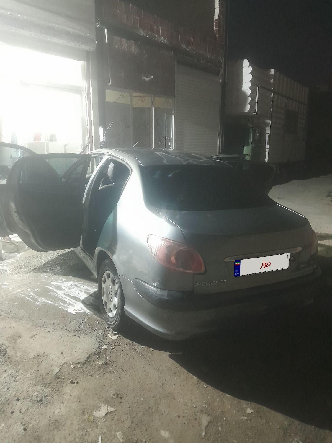 پژو ۲۰۶ صندوق دار v20 - 1386