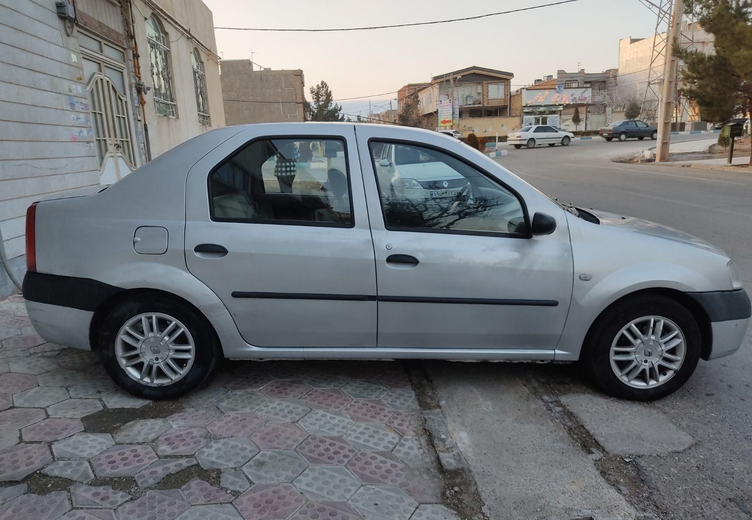 خودرو رنو، تندر 90 آگهی ann_18738381