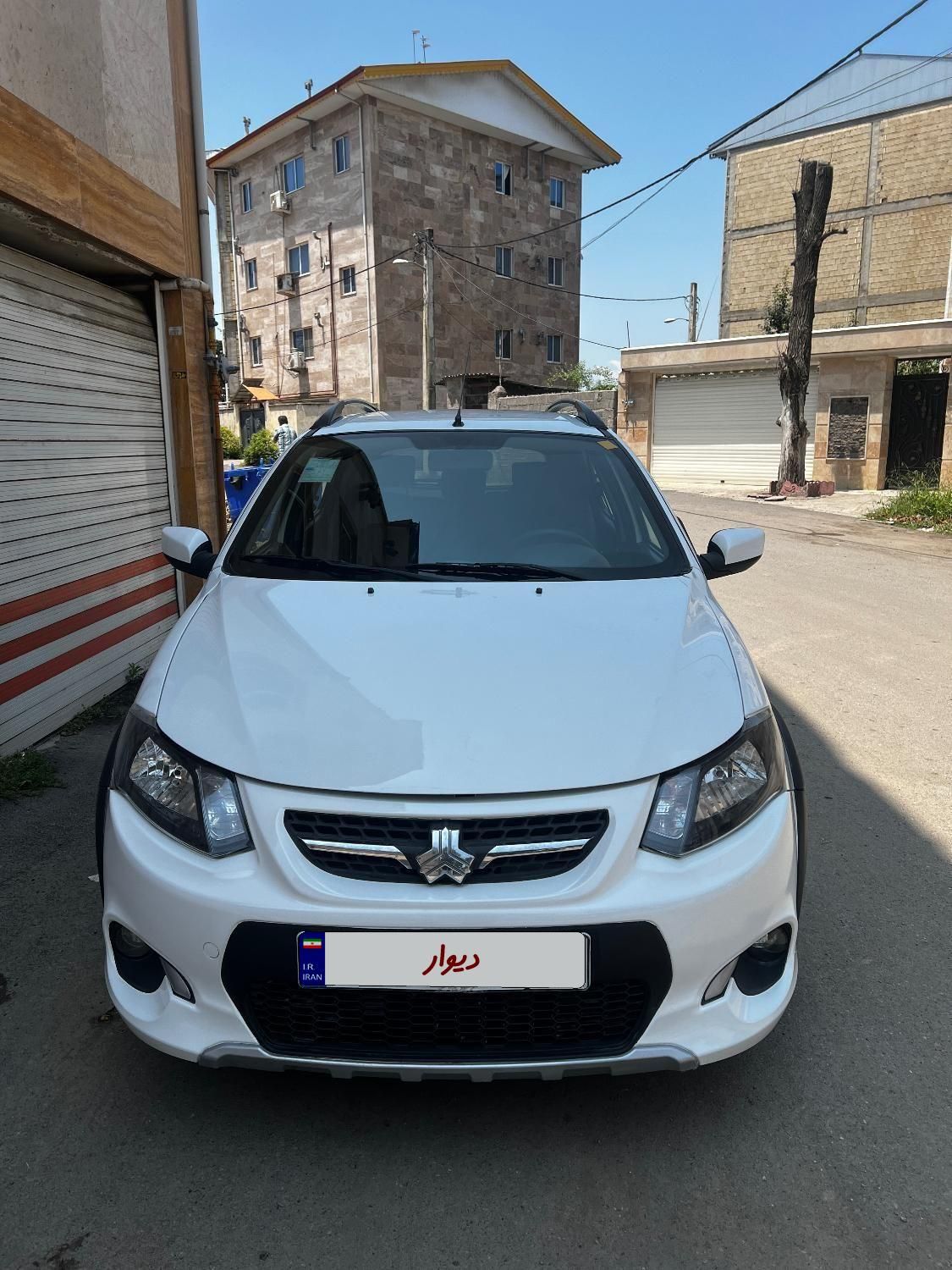 خودرو کوییک، معمولی آگهی ann_18739861