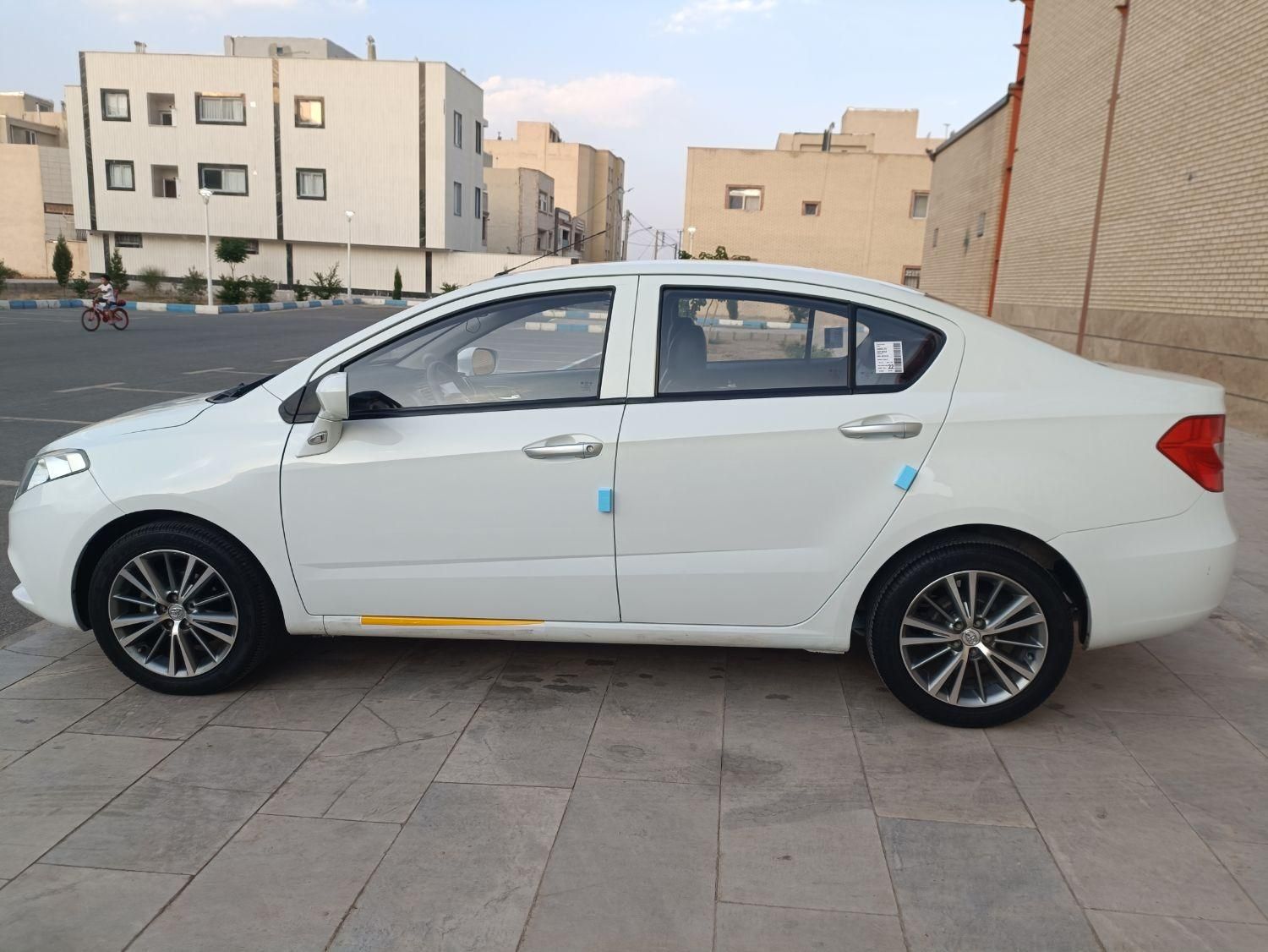 برلیانس H230 دنده‌ای - 1396
