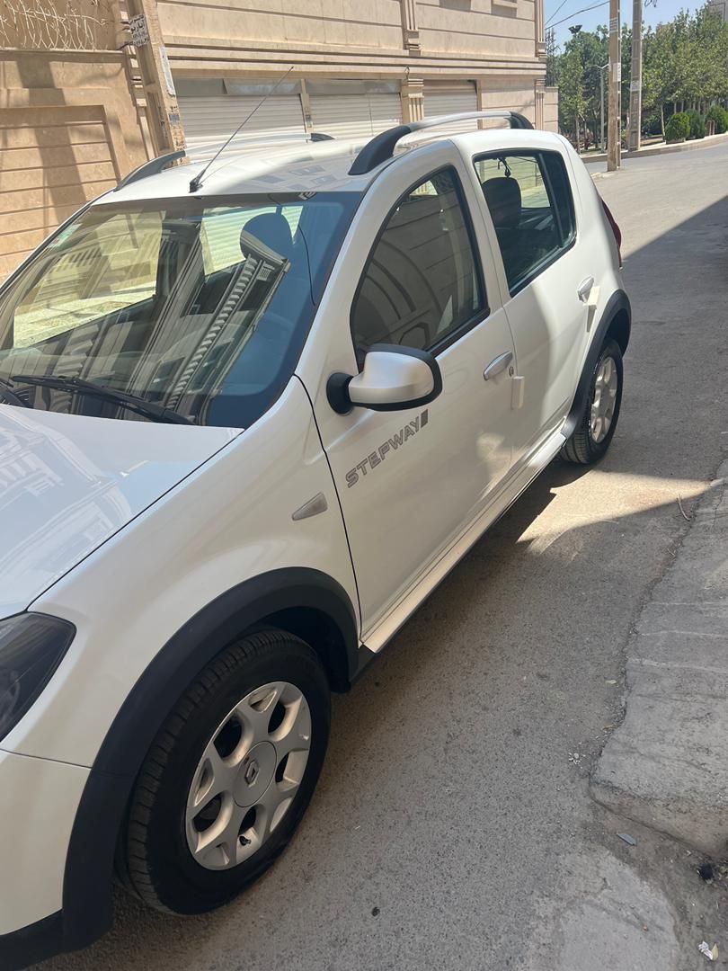 خودرو رنو، تندر 90 آگهی ann_18741714