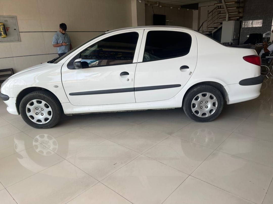 پژو ۲۰۶ صندوق دار v8 - 1395