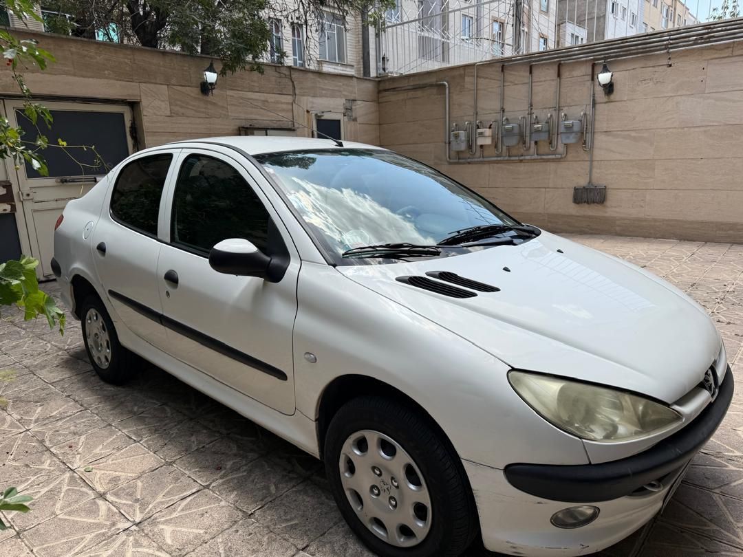 پژو ۲۰۶ صندوق دار v8 - 1395