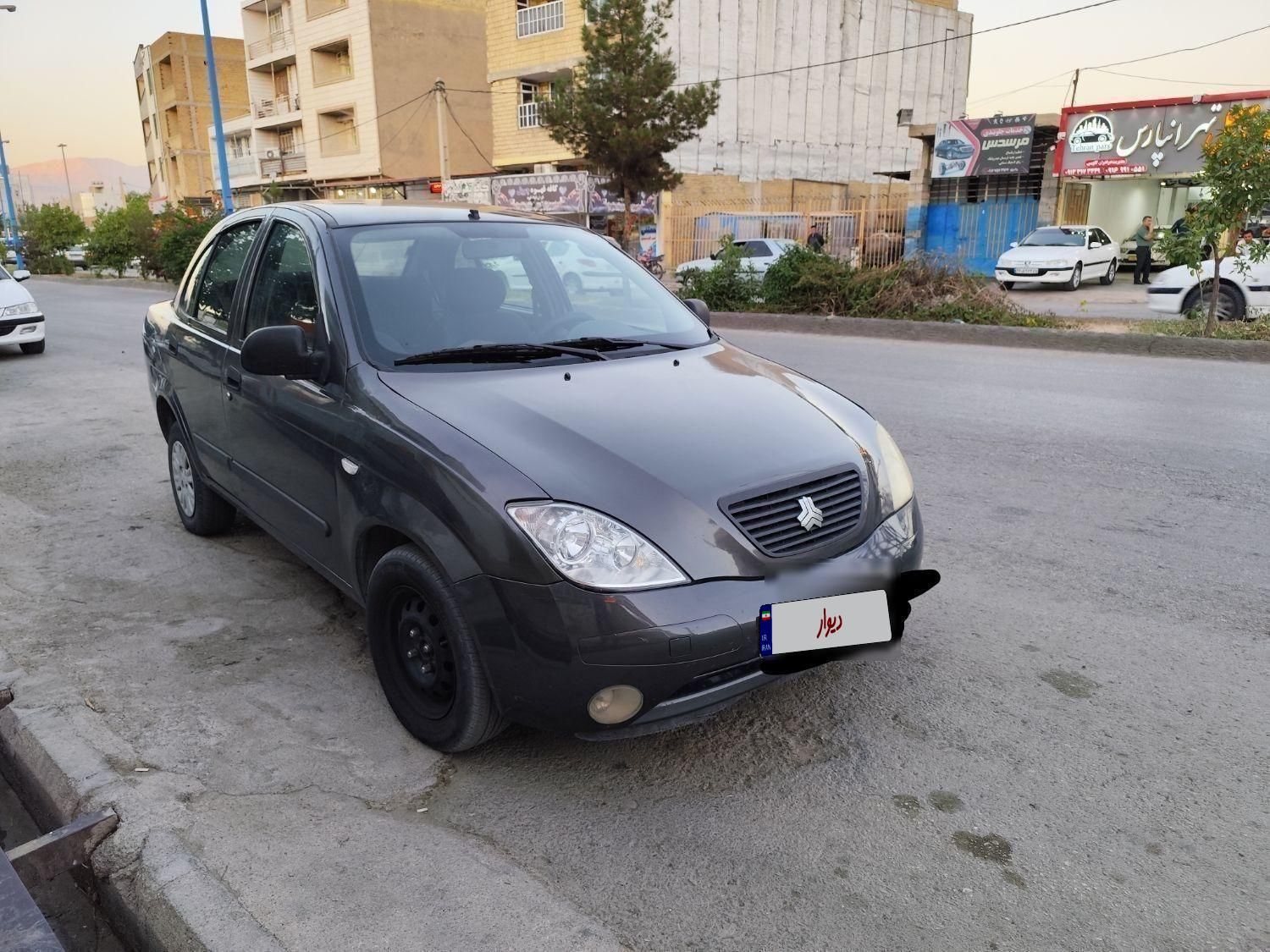 تیبا صندوق دار SX - 1395