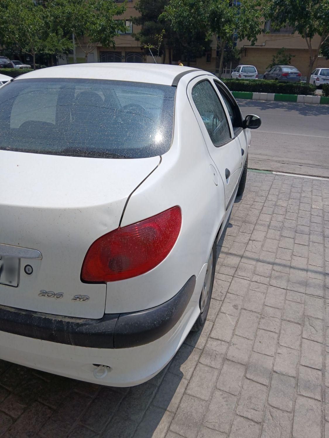 پژو ۲۰۶ صندوق دار v8 - 1396