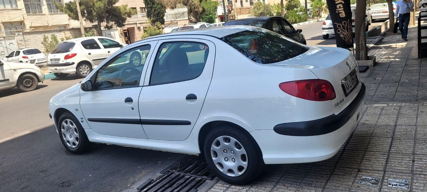 پژو ۲۰۶ صندوق دار v8 - 1395