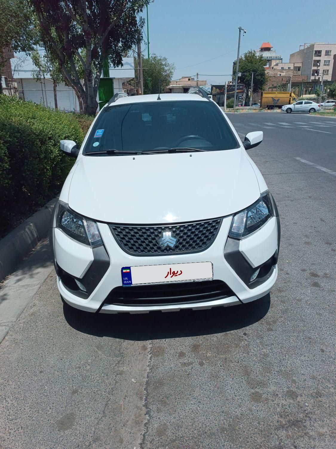خودرو کوییک، معمولی آگهی ann_18743138