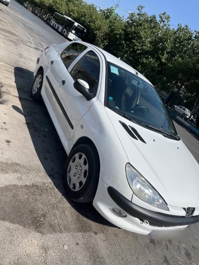 پژو ۲۰۶ صندوق دار v8 - 1395