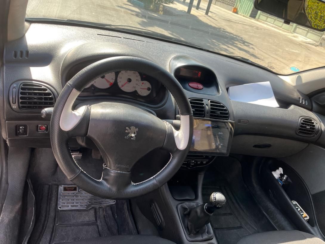 پژو ۲۰۶ صندوق دار v8 - 1395
