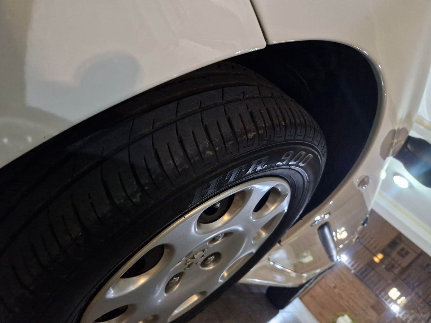 پژو ۲۰۶ صندوق دار v8 - 1396