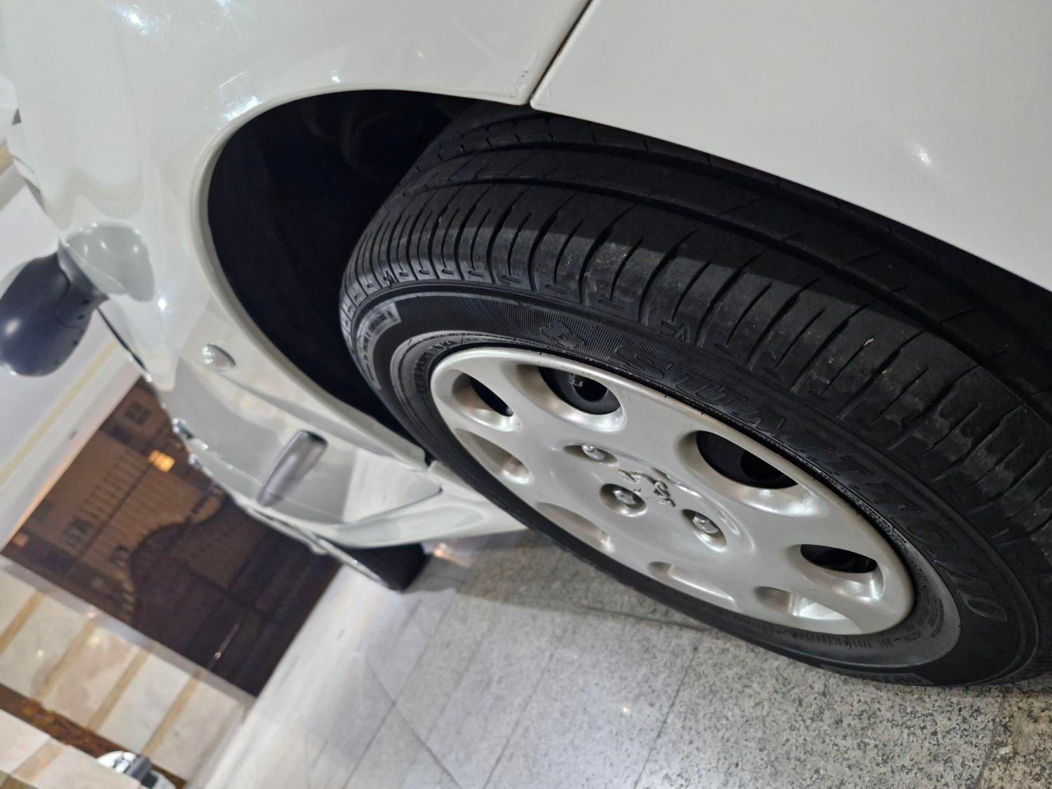 پژو ۲۰۶ صندوق دار v8 - 1396