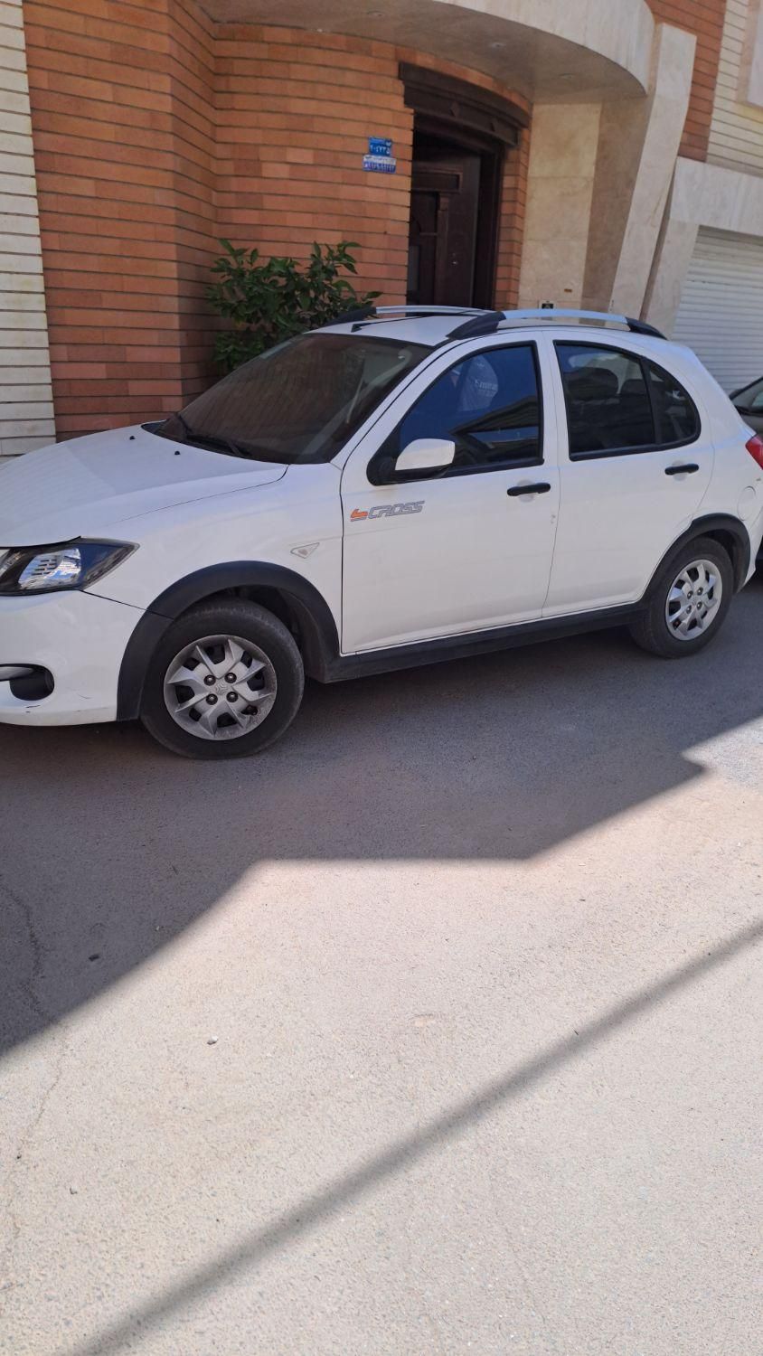 خودرو کوییک، معمولی آگهی ann_18744093