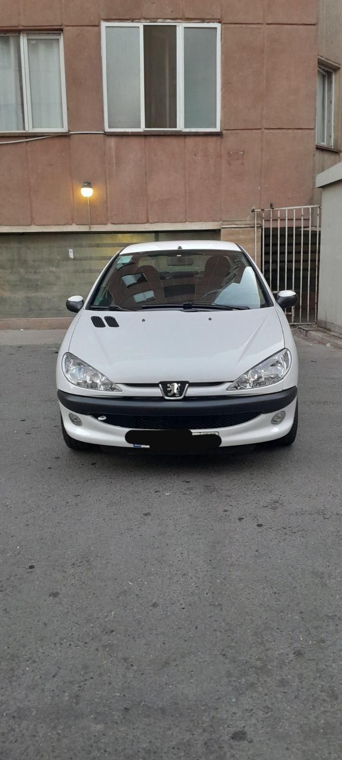 پژو ۲۰۶ صندوق دار v8 - 1394