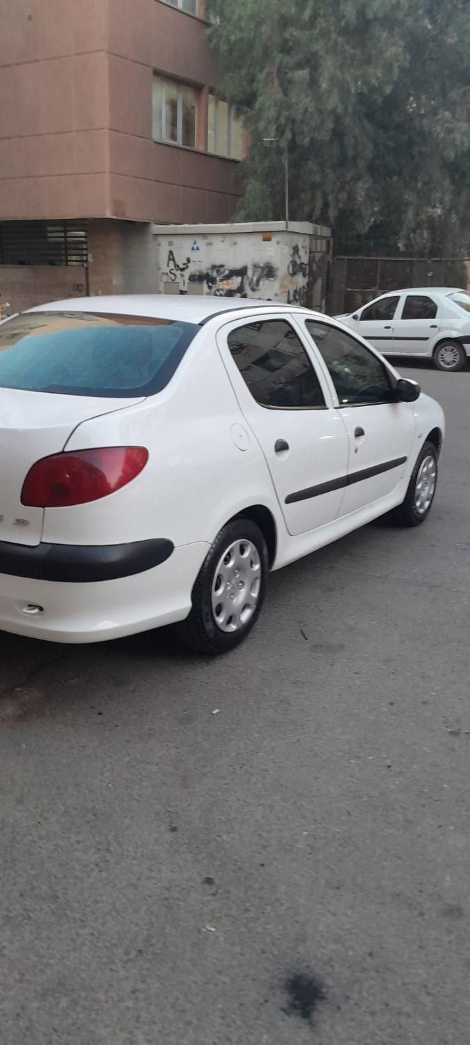 پژو ۲۰۶ صندوق دار v8 - 1394