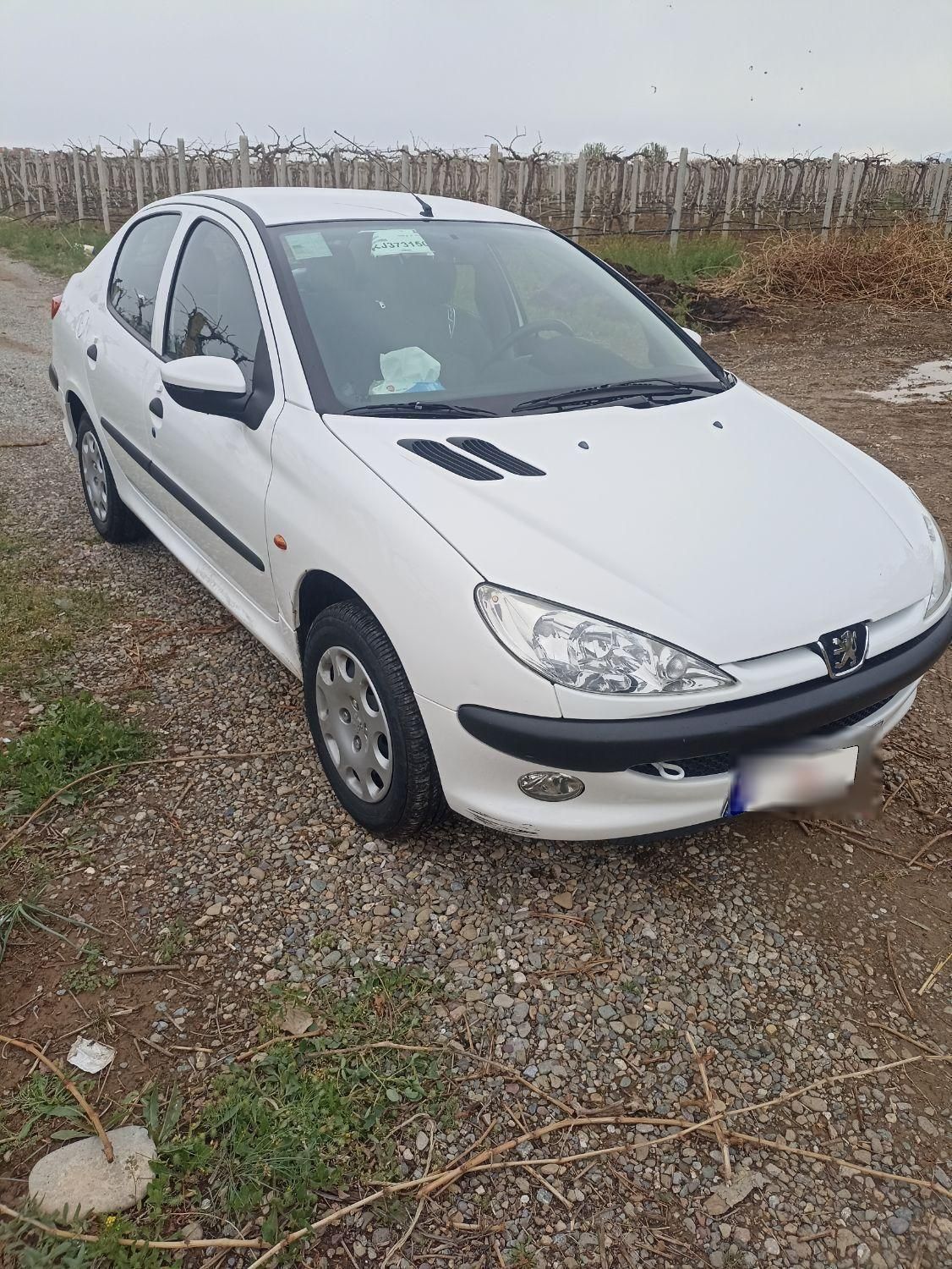 پژو ۲۰۶ صندوق دار v8 - 1398