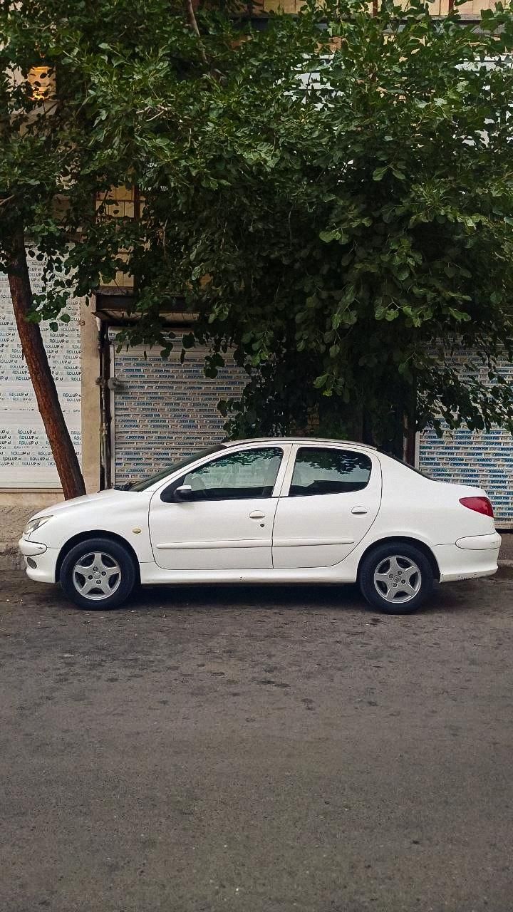پژو ۲۰۶ صندوق دار v8 - 1390