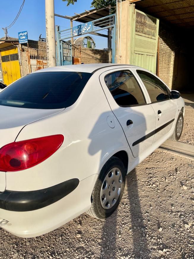 پژو ۲۰۶ صندوق دار v8 - 1395