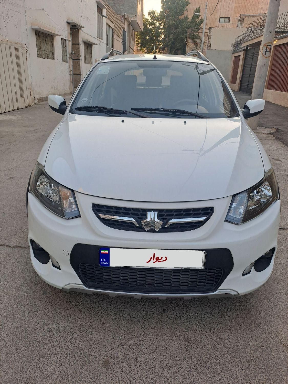 خودرو کوییک، معمولی آگهی ann_18748027