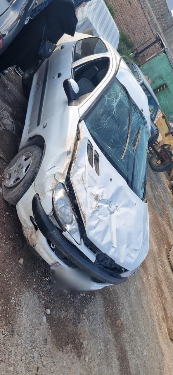 پژو ۲۰۶ صندوق دار v8 - 1391