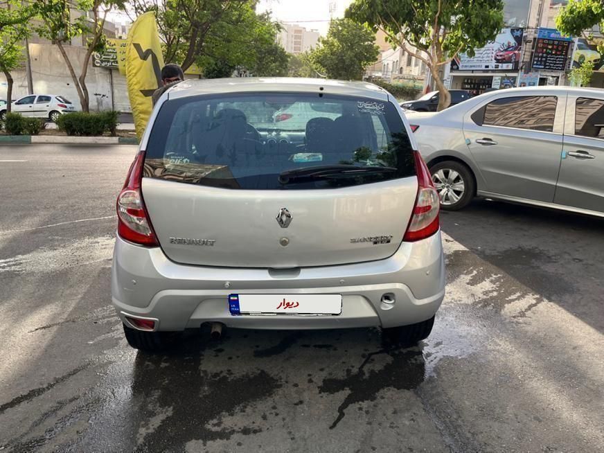 رنو ساندرو اتوماتیک - 1395